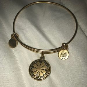 Alex and Ani: 4 leaf clover bangle